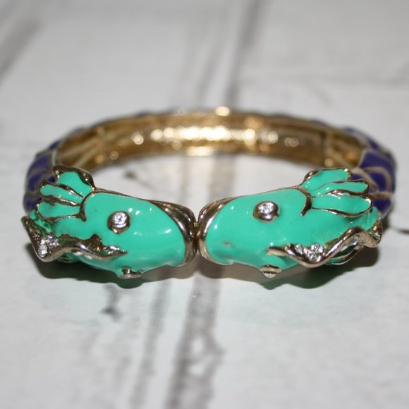 Vintage Jewelry - Beautiful Retro gold and turquoise kissing fish bracelet 7"